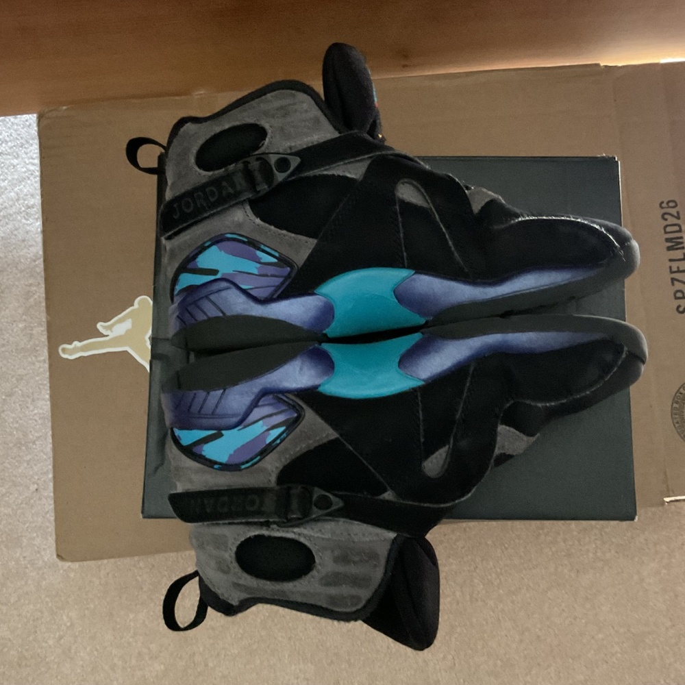 Kids Jordan Retro 8 Size 2Y - Picture 5 of 11
